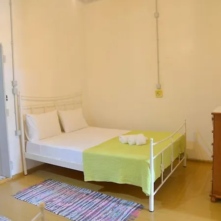 Milos Kardapis Upper Floor * Klima (Milos)