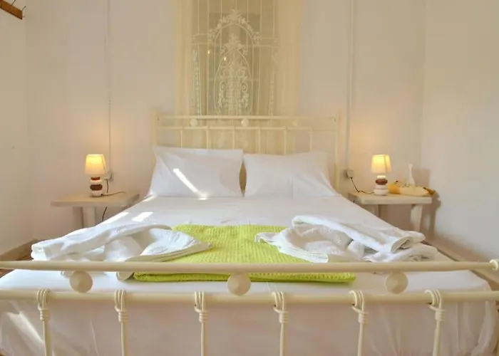 Milos Kardapis Upper Floor