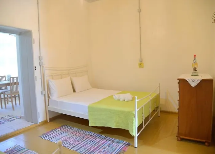 Milos Kardapis Upper Floor * Klima (Milos)