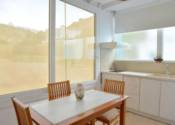 Milos Kardapis Upper Floor